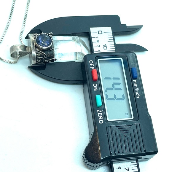 Sterling Box Chain with a Crystal Pendant - Picture 6 of 7